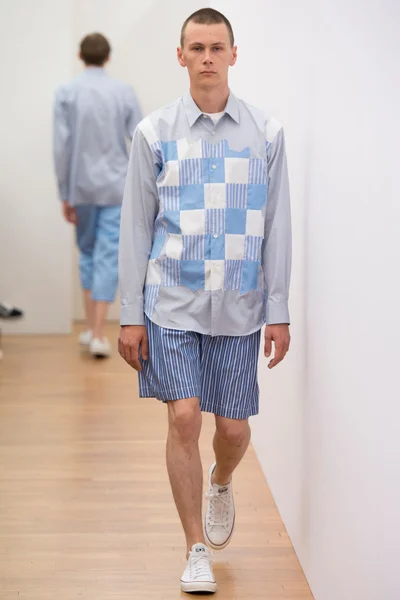 Look 30